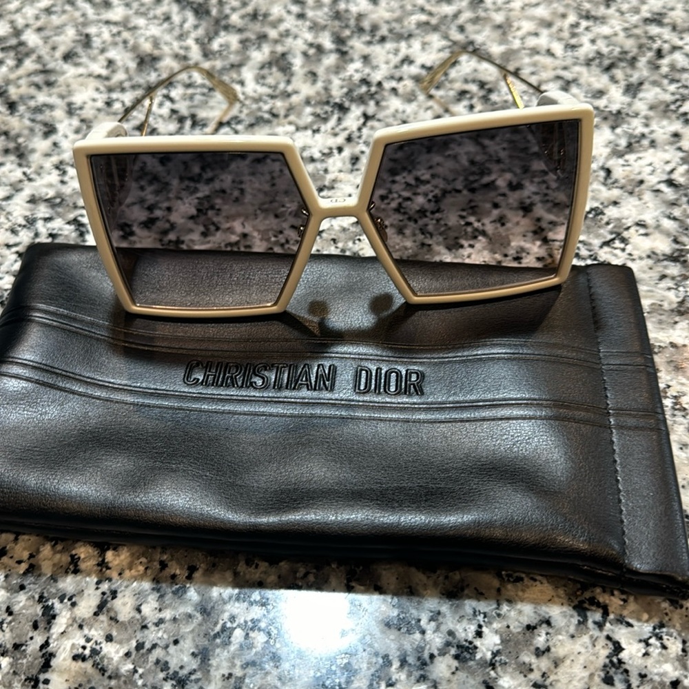 Dior Eyewear 30 Montaigne SU oversized sunglasses 100% Authentic